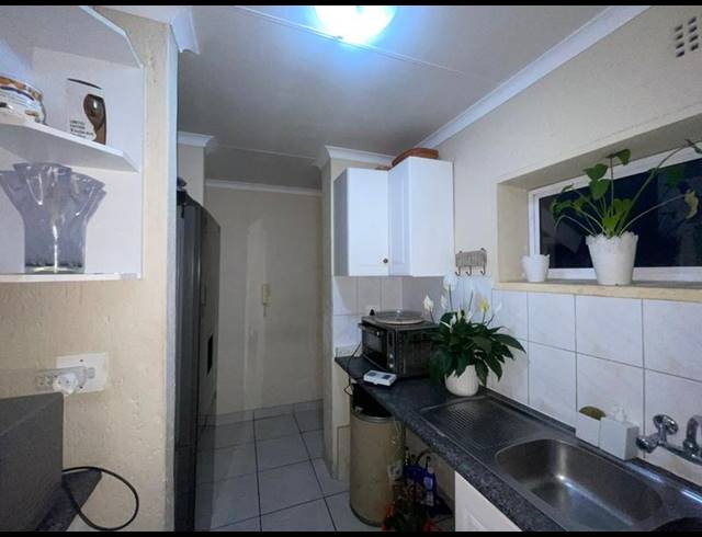 2 BEDROOM APARTMENT FOR SALE IN WINCHESTER HILLS